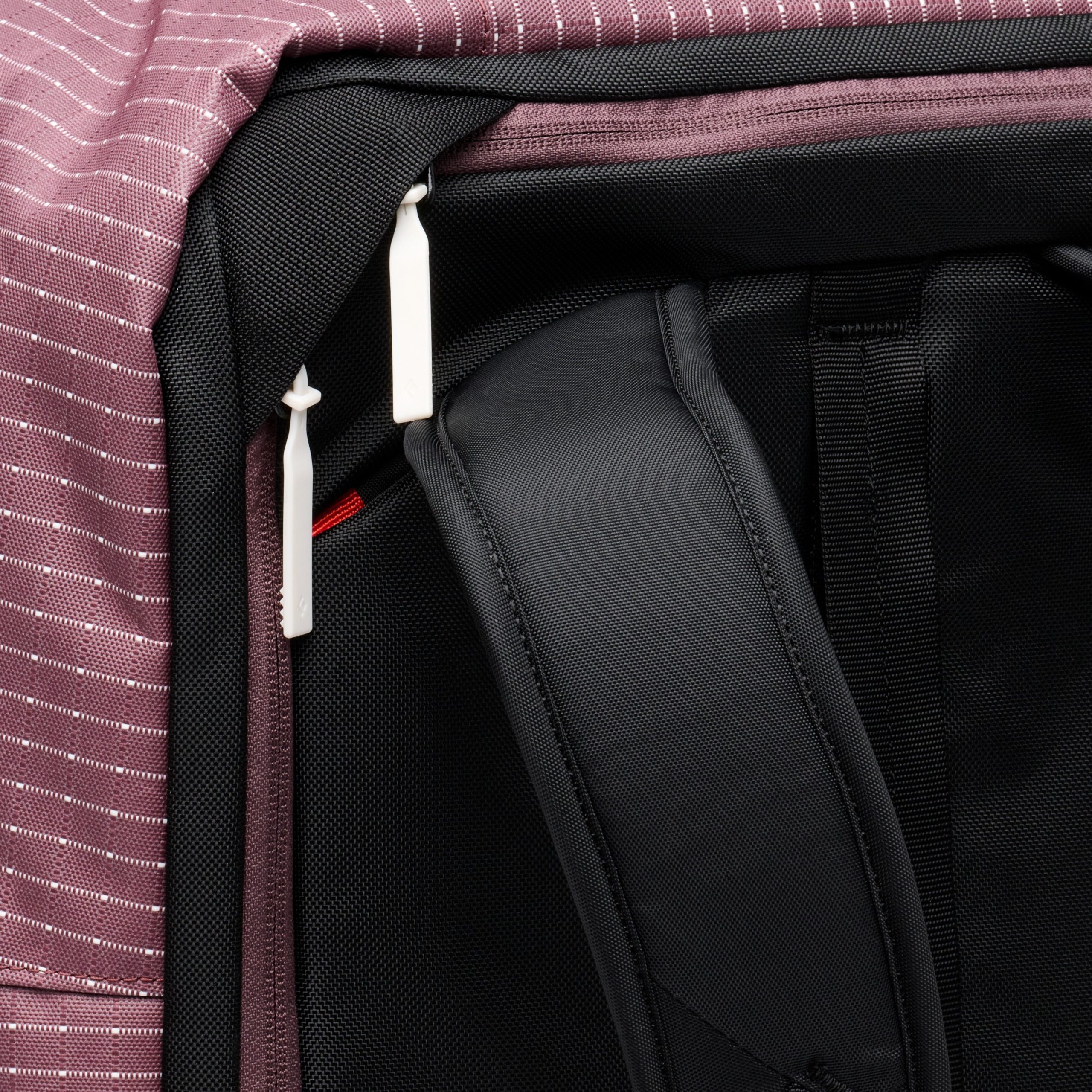 Stonehauler 40 L Travel Pack - Image 5